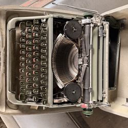 Olympia SM3 portable typewriter