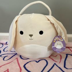 Squishmallows- Valentina