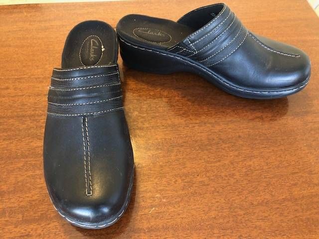 Clarks Clogs Comfort Cushion Black, Size 8