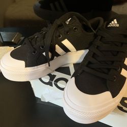 Women Shoes - Adidas