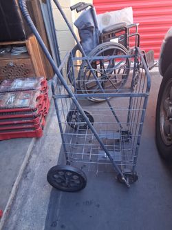 Grocery cart folding