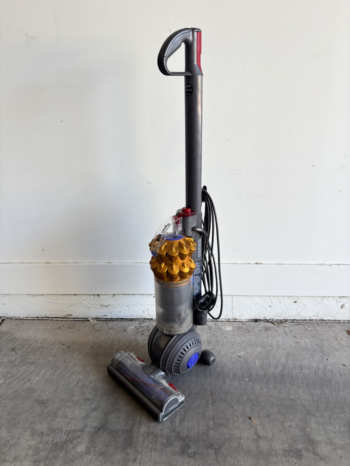 Dyson Vacuum 