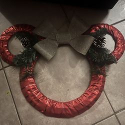 Mickey Head Wreath 