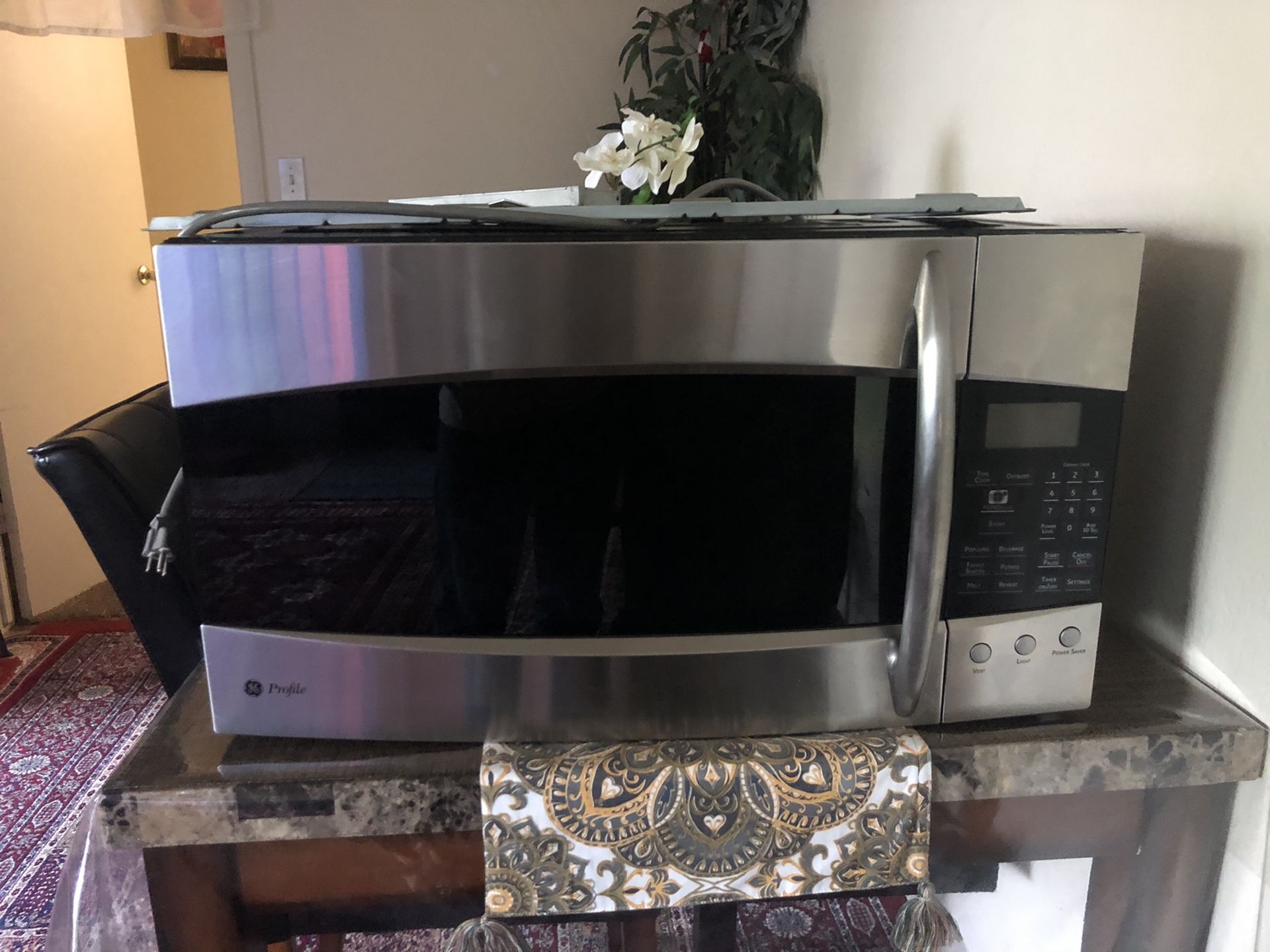 Ge oven top microwave