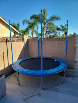 Kids trampoline decent condition