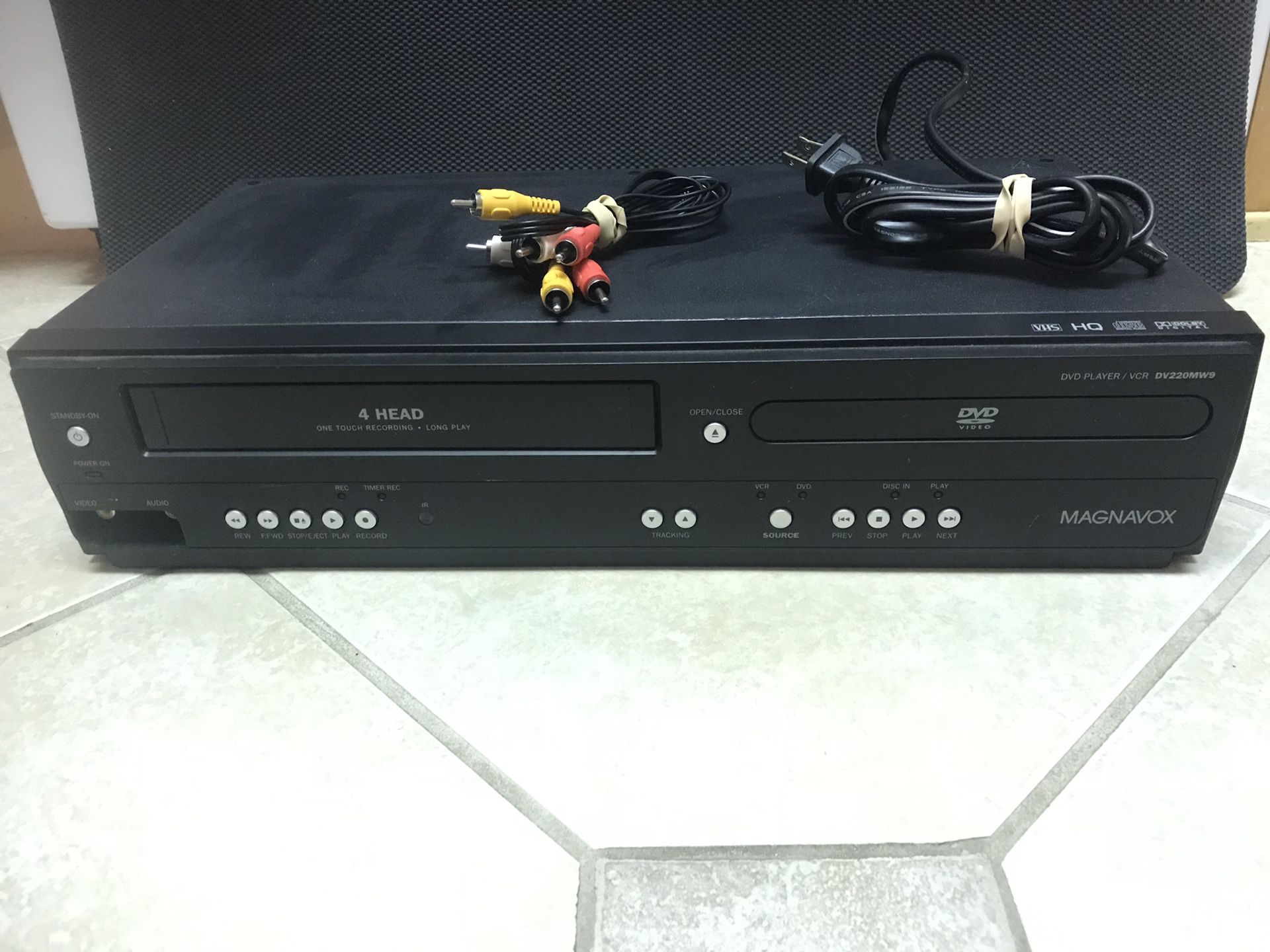 Magnavox MWD2205 DVD VCR Player Combo / VHS Recorder No Remote