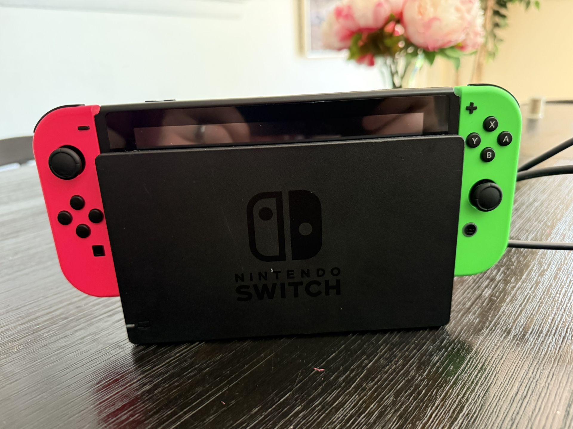 Nintendo Switch (Moddable HAC-001, XAW100) – Excellent Condition + Extras!