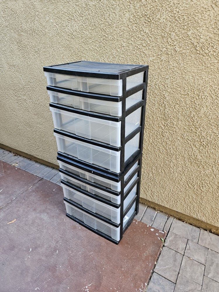2 Sets Of Plastic Storage / Organization Containers
