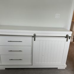 White Farmhouse Dresser