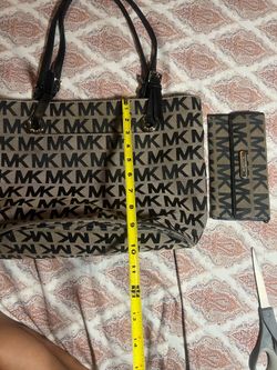 Michael Kors beige purse & wallet $100