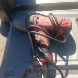 1/2 INCHE MILWAUKEE IMPACT WRENCH 