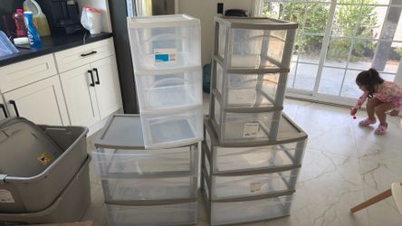 Plastic drawers