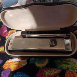 2 Harmonicas