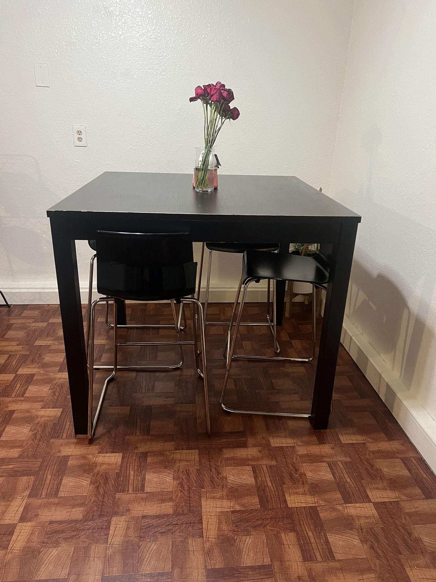 Black Dining Table With 4 Chairs 