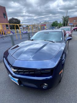2010 BLUE CAMARRO READY FOR SUMMER $7,800   OBO