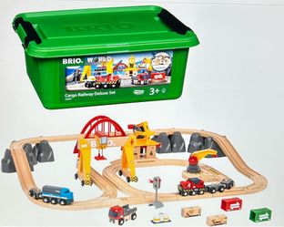 Brio World Cargo Railway Deluxe Train Set