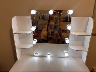 NICE WHITE AND GOLD VANITY