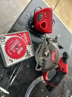 Milwaukee m12 5 3/8” saw, battery, charger, metal cutting blade