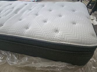 Beautyrest Plush Pillow Top Mattress