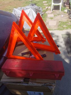 3 piece triangle warning kit