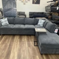 New Gray Sectional Sofa Couch with Reversible Chaise 