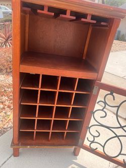 Wine bottle cabinet