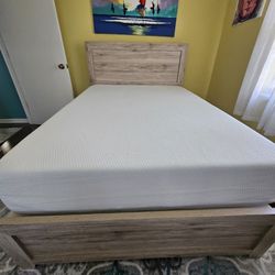 New Full Size Bed W/Matress & Boxspring