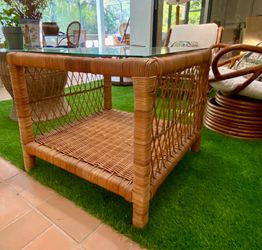 Vibtage wicker glass top table