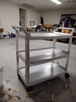 Heavy Duty Rubber Maid Service Tray