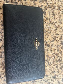 Coach Black Zip-Around Wallet Gold-Tone Hardware Women's Zipper Accent
