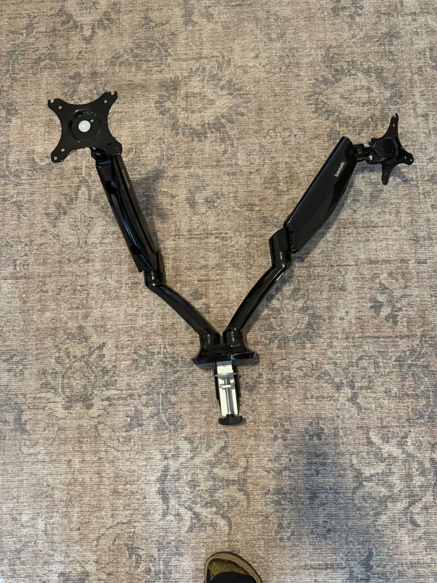 Loctek Dual Monitor Stand. Up to 27”