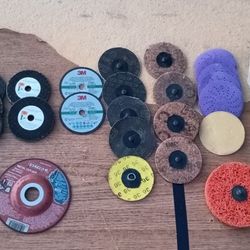 Collection of Cut Off Wheels, Grinding Wheels, Sanders, Buffers, Polishers & A Smart Eraser