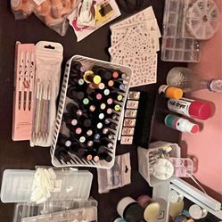 Nail Supplies 
