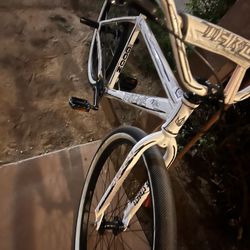 Throne Called The Goon!