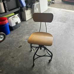 Antique chair for sale $20