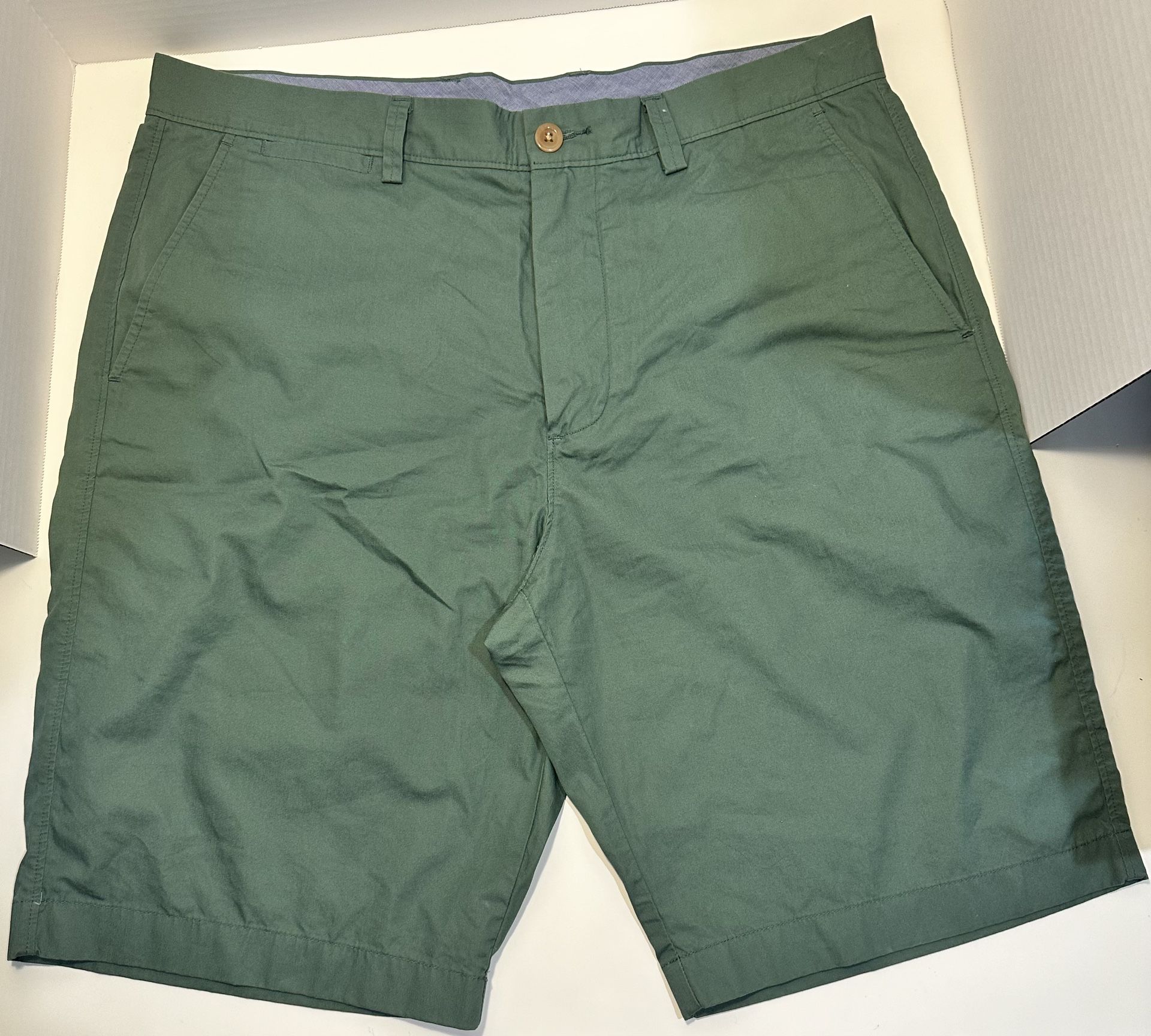J. Crew Sage Green  Club Shorts Size 36 10.5" Ins Cotton Flat Front Men Adult
