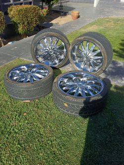 Chrome rims /Chevy & Ford universal