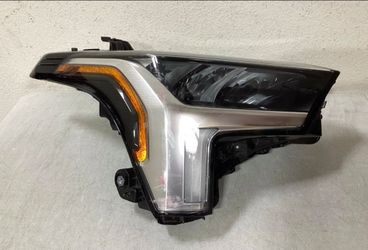 2022 2023 Toyota Tundra Reflector LED Headlight Right Used OEM