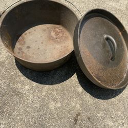 Cast Iron Dutch Oven