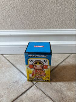 Mega Space Molly 100% Series4 blind box.