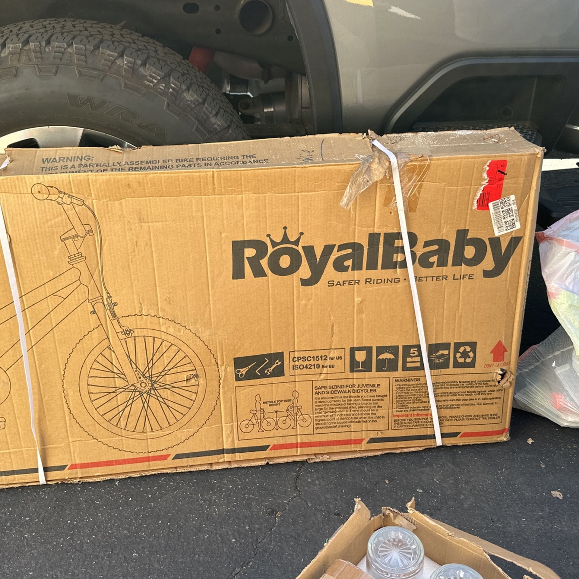 Royal baby (white)
