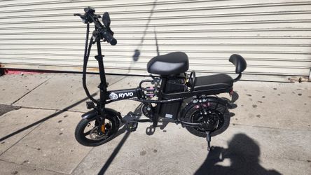 RYVOFOLDING ELECTRICBIKE750W MOTOR-26MPH-40MILESRANGE