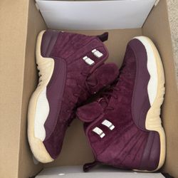 Jordan 12 Retro Bordeaux 
