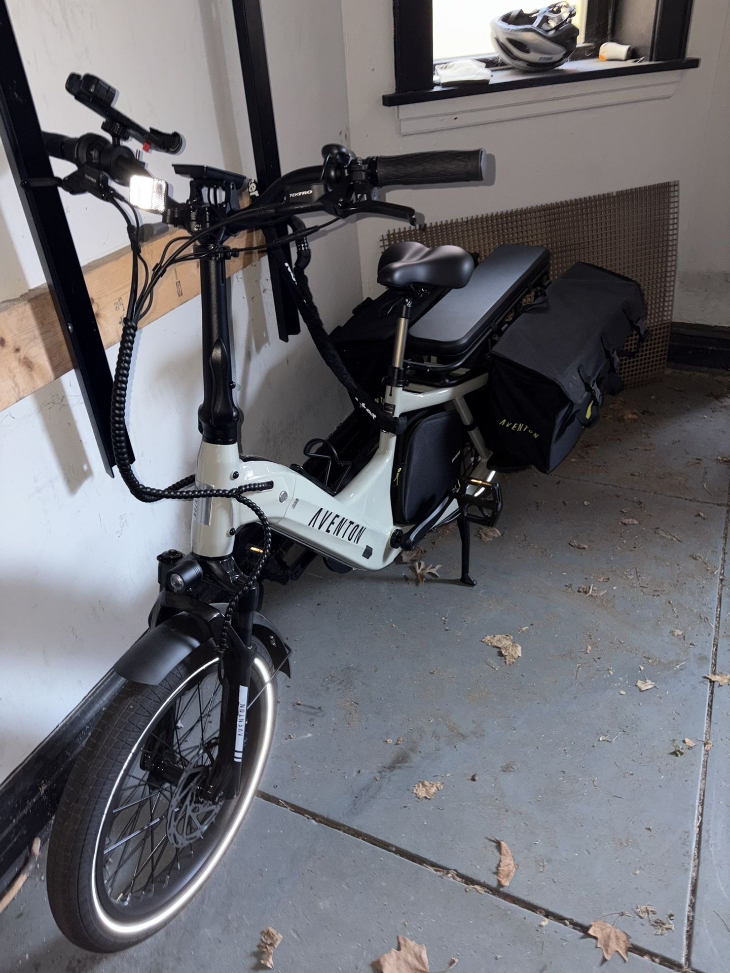 Aventon Abound SAGE Electic bike