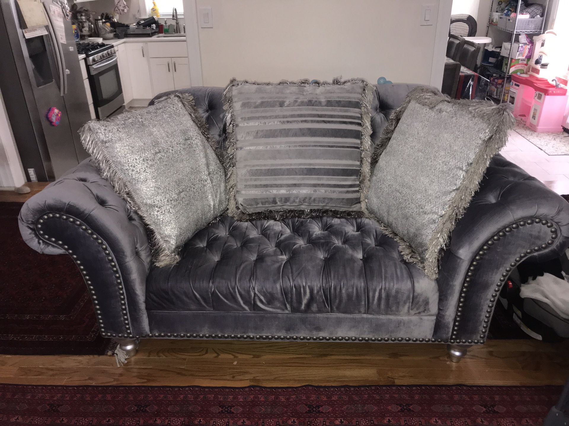 Huge price reduce!! Beautiful tufted luxury sofas- good condition!