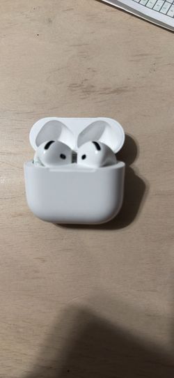 AirPods 4