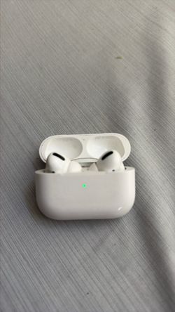 Apple AirPods Pro with Charging Case