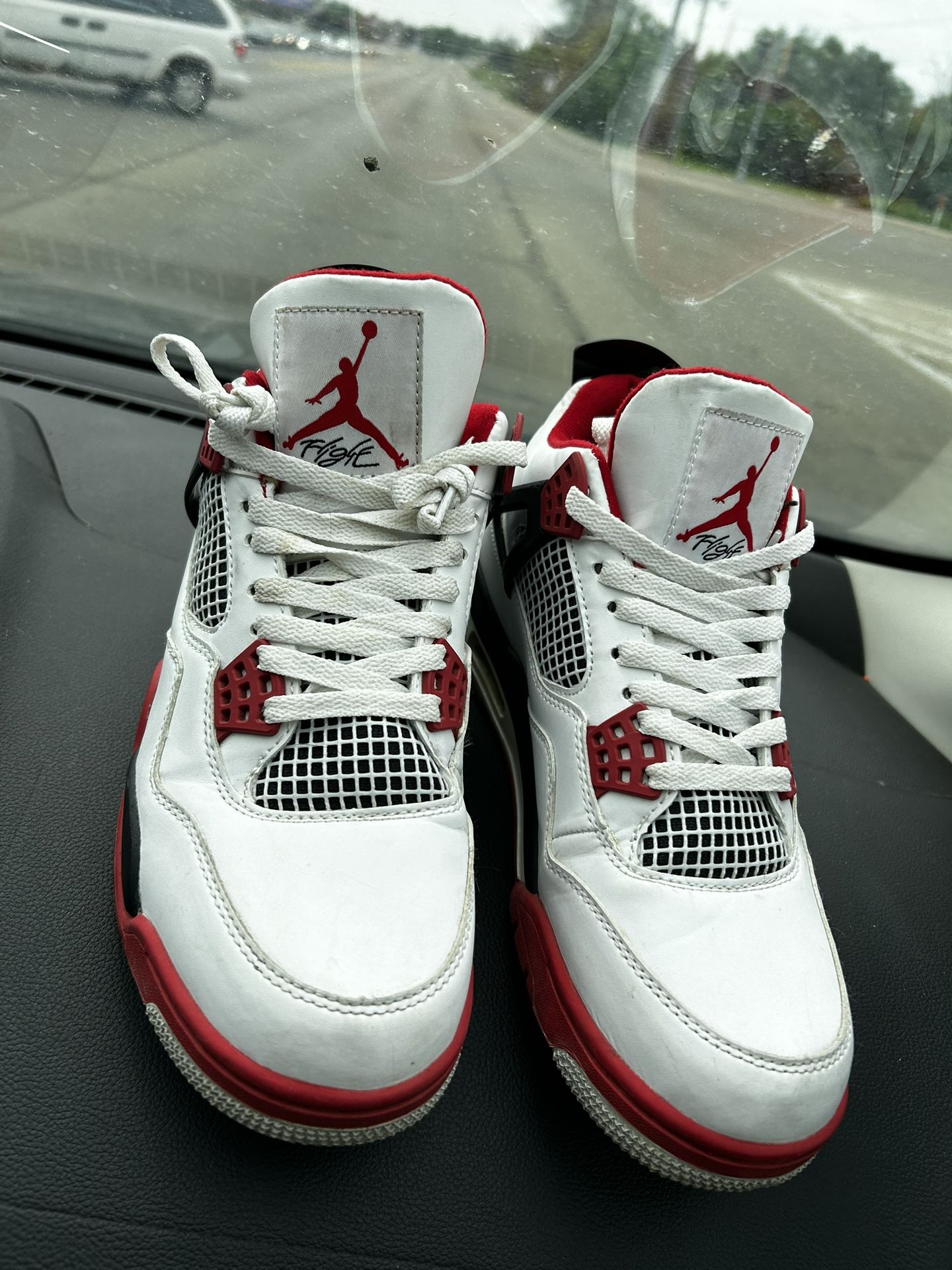 Jordan 4s
