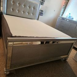 Queen Light Up Bed with Mirrors- Sturdy