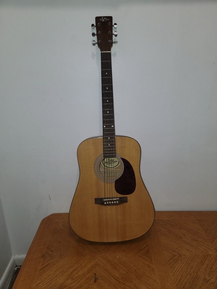 Guitar Tylar Mountain
